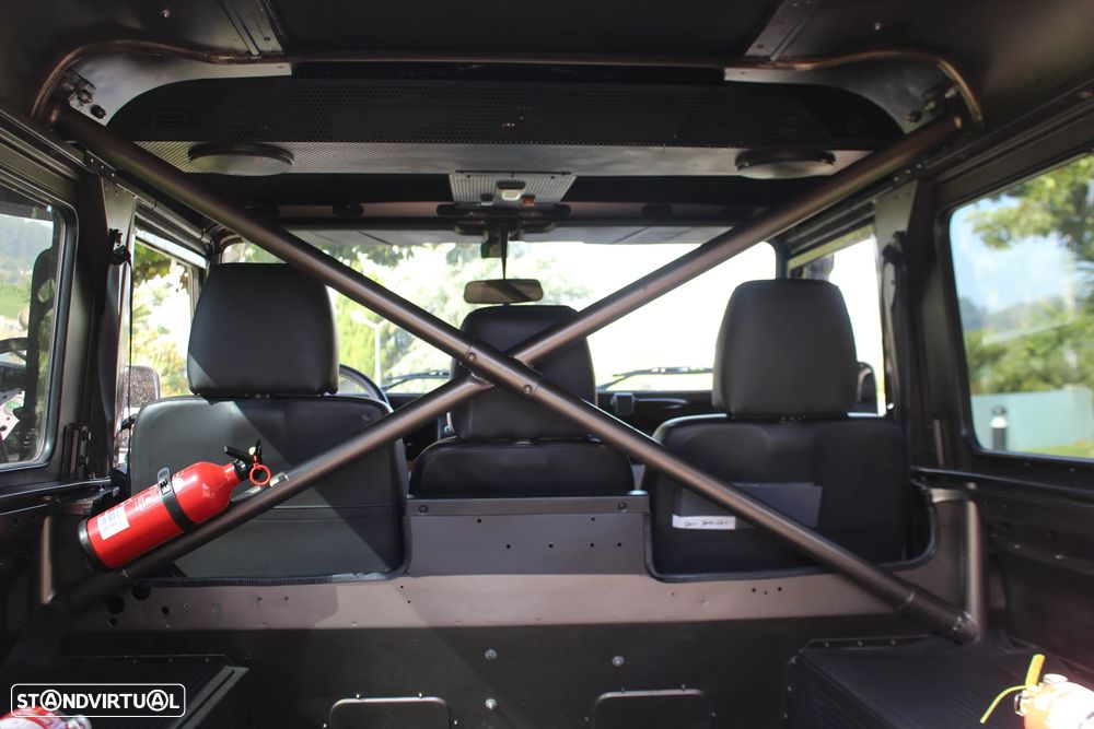 Land Rover Defender 90 2.5 TD5 Metal Top - 33