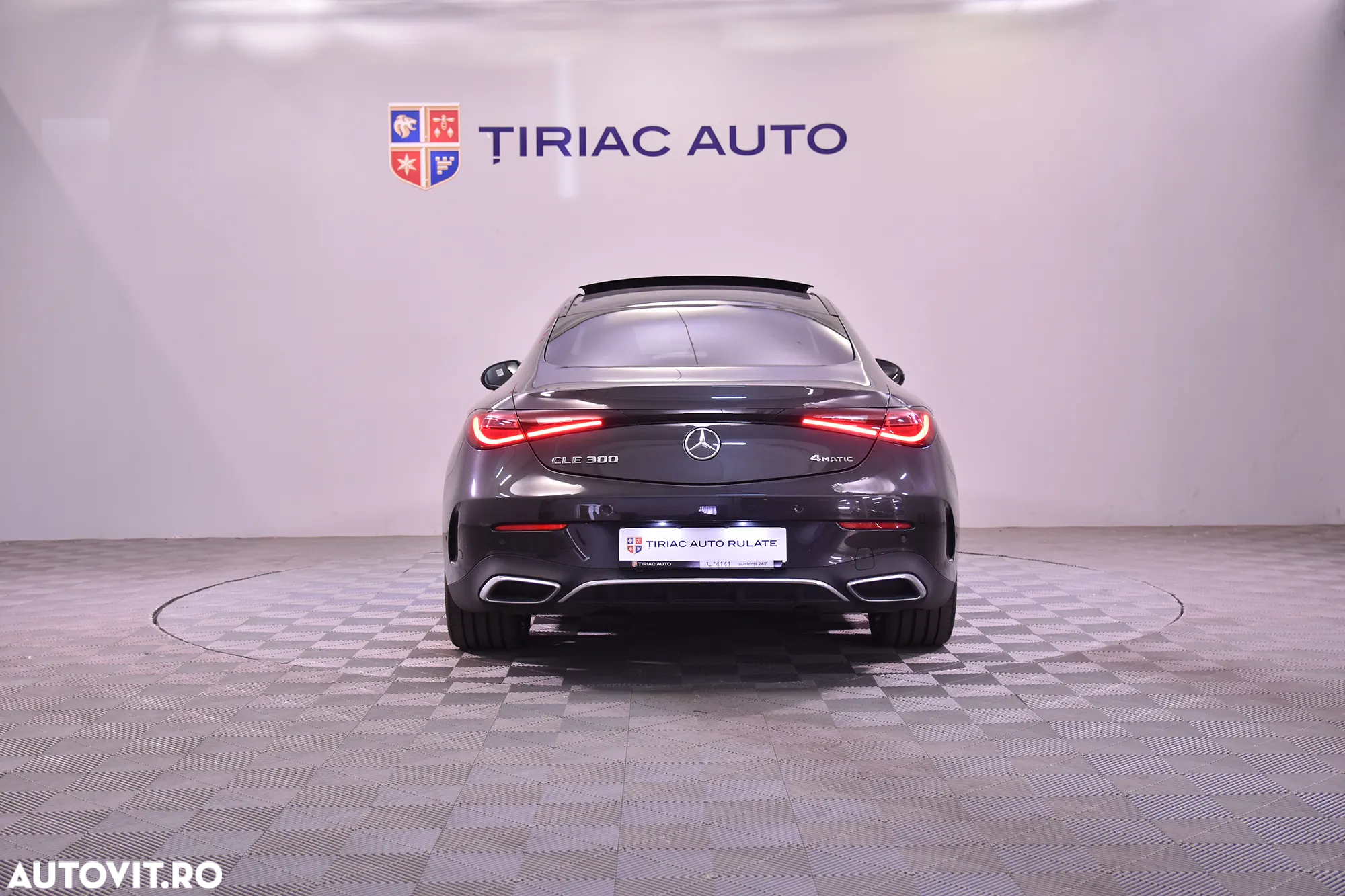 Mercedes-Benz CLE 300 4MATIC Coupe Aut. MHEV - 4