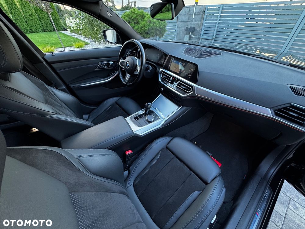 BMW Seria 3 330e xDrive M Sport sport - 3