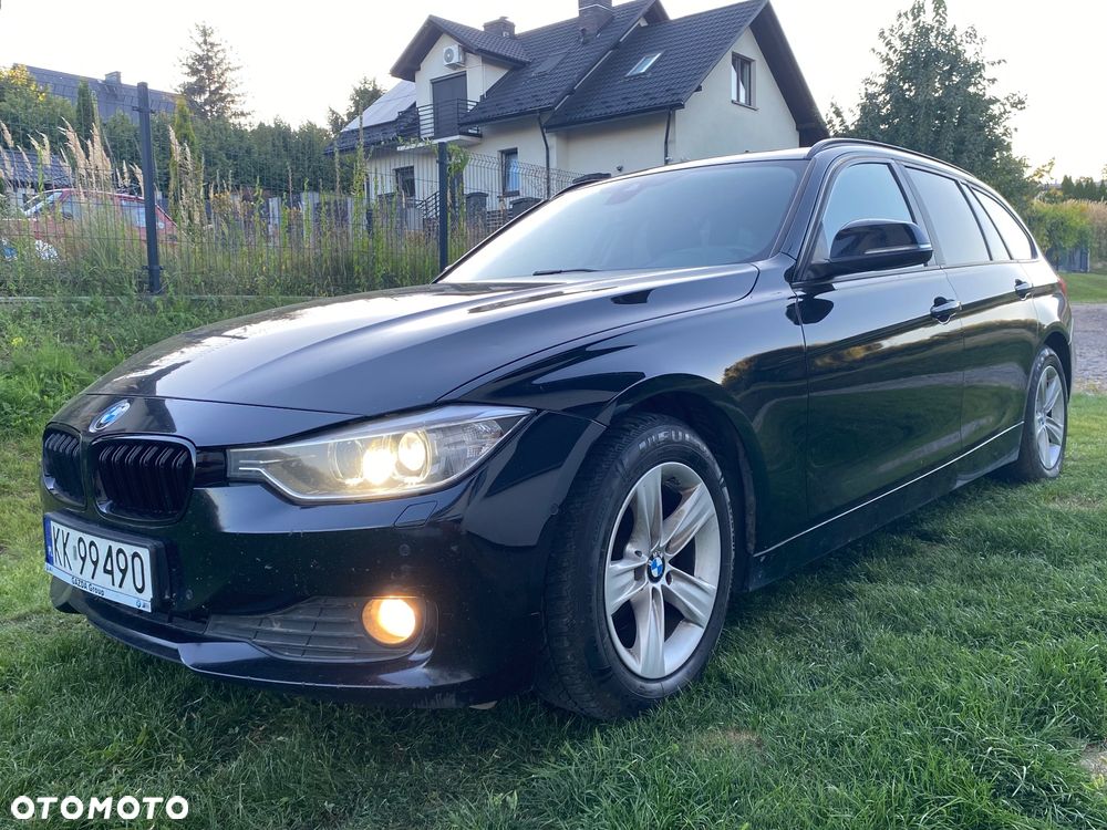 BMW Seria 3 318d DPF Touring Edition Sport - 1