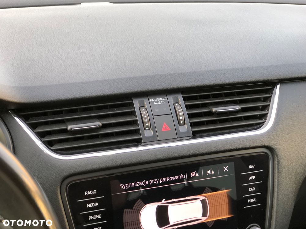 Skoda Octavia 2.0 TDI SCR Ambition DSG - 25