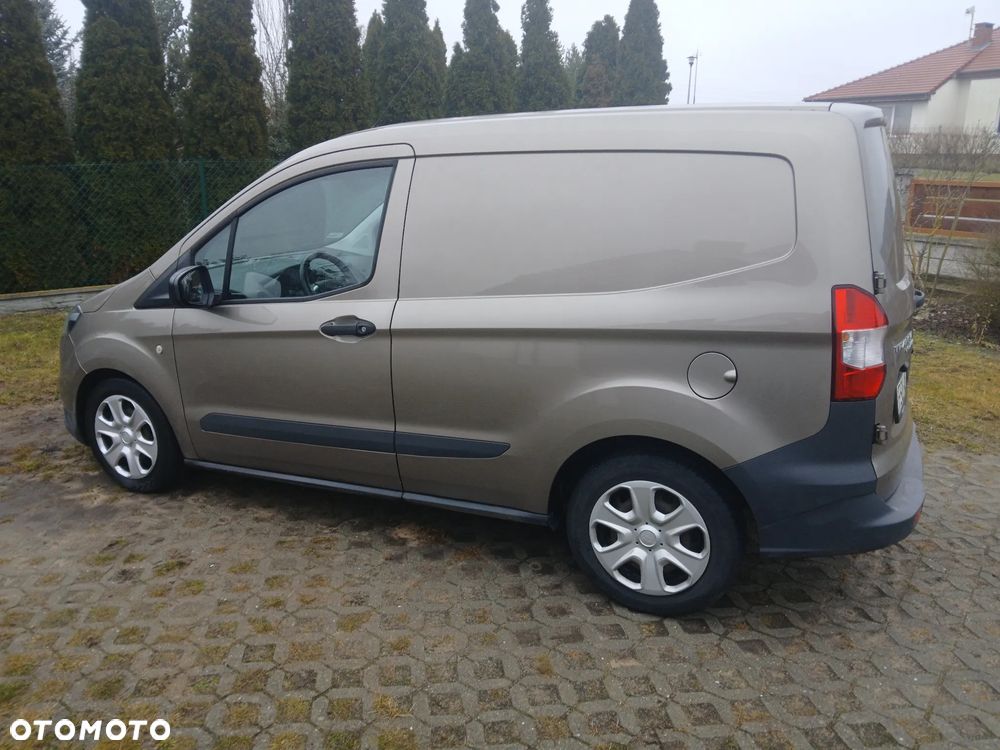 Ford Transit Courier - 5