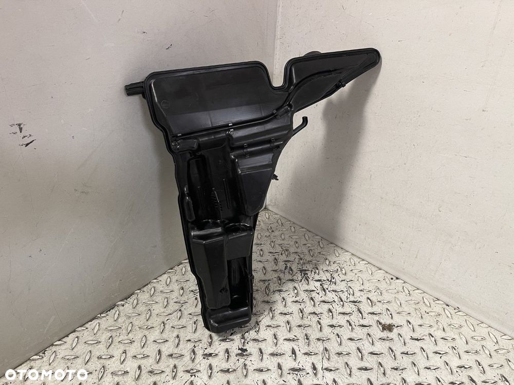 ZBIORNICZEK SPRYSKIWACZY AUDI A5 B10 8B3955453A - 6