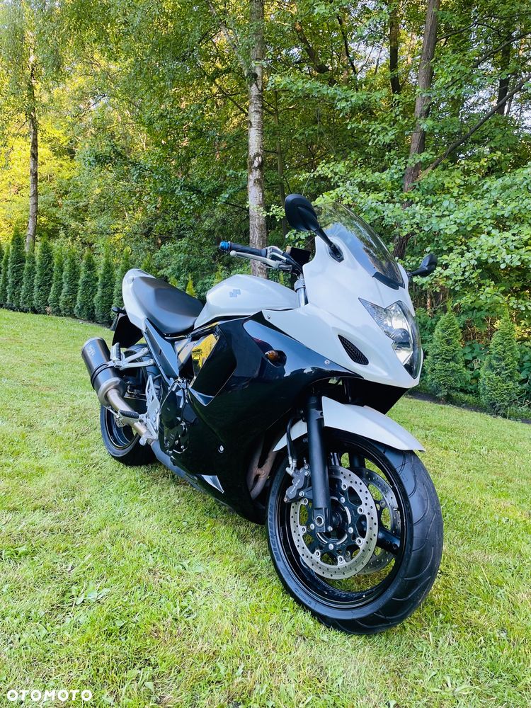 Suzuki GSX - 2
