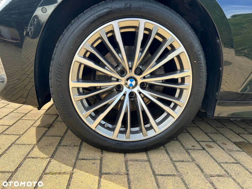 BMW Seria 3 320d xDrive Luxury Line sport - 38