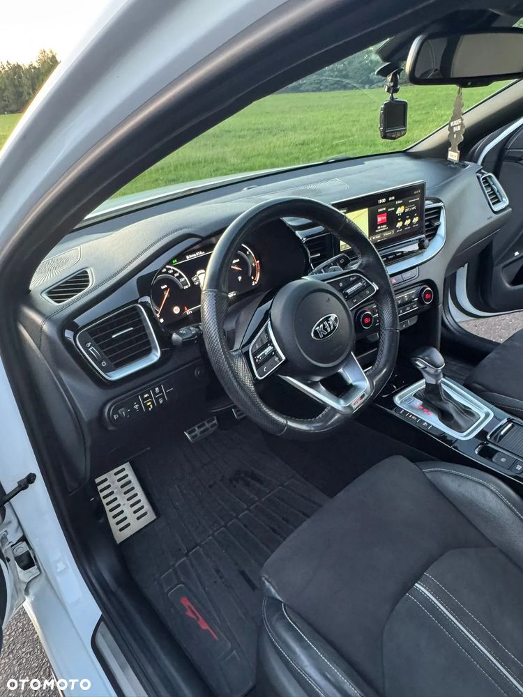 Kia Ceed 1.6 CRDi DCT GT Line - 6