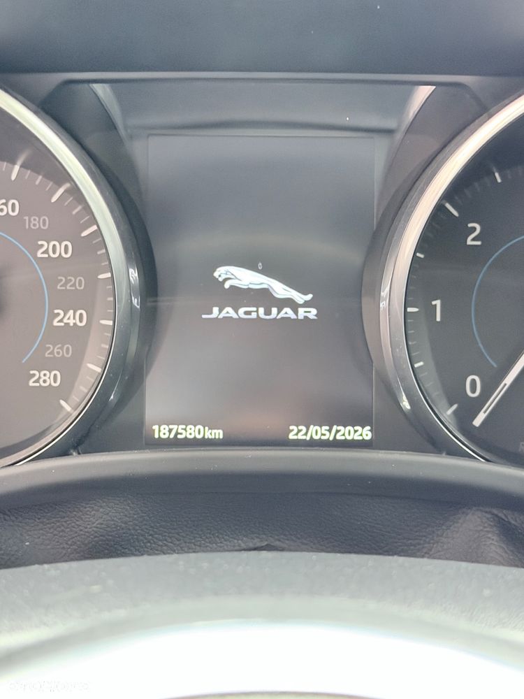 Jaguar F-Pace 2.0 i4D RWD R-Sport - 18