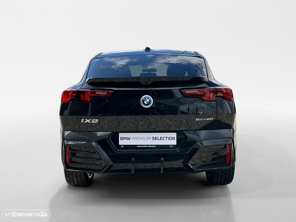 BMW iX2 eDrive20 - 4