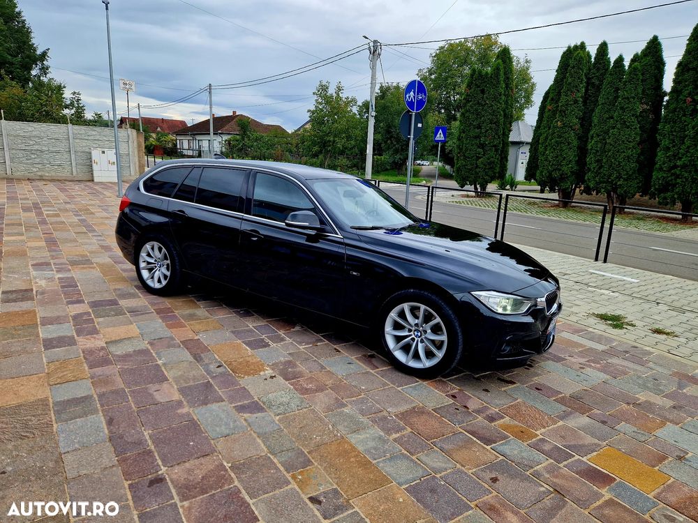 BMW Seria 3 320d DPF Touring Aut. Edition Sport - 2