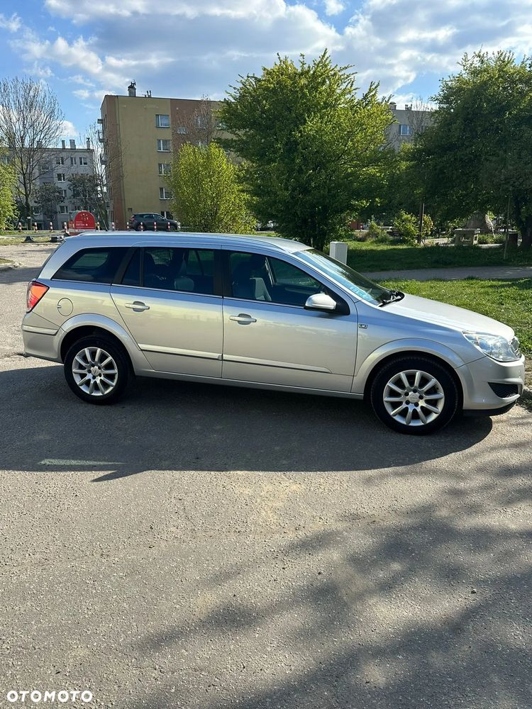 Opel Astra 1.6 Design Edition - 9