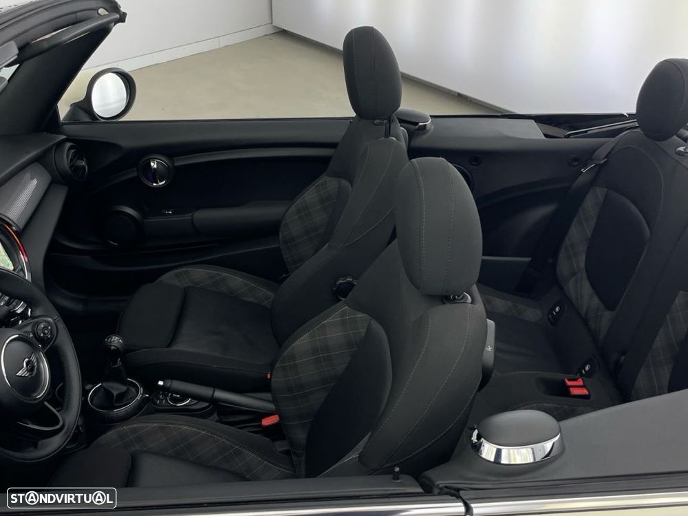 MINI Cabrio Cooper D - 24