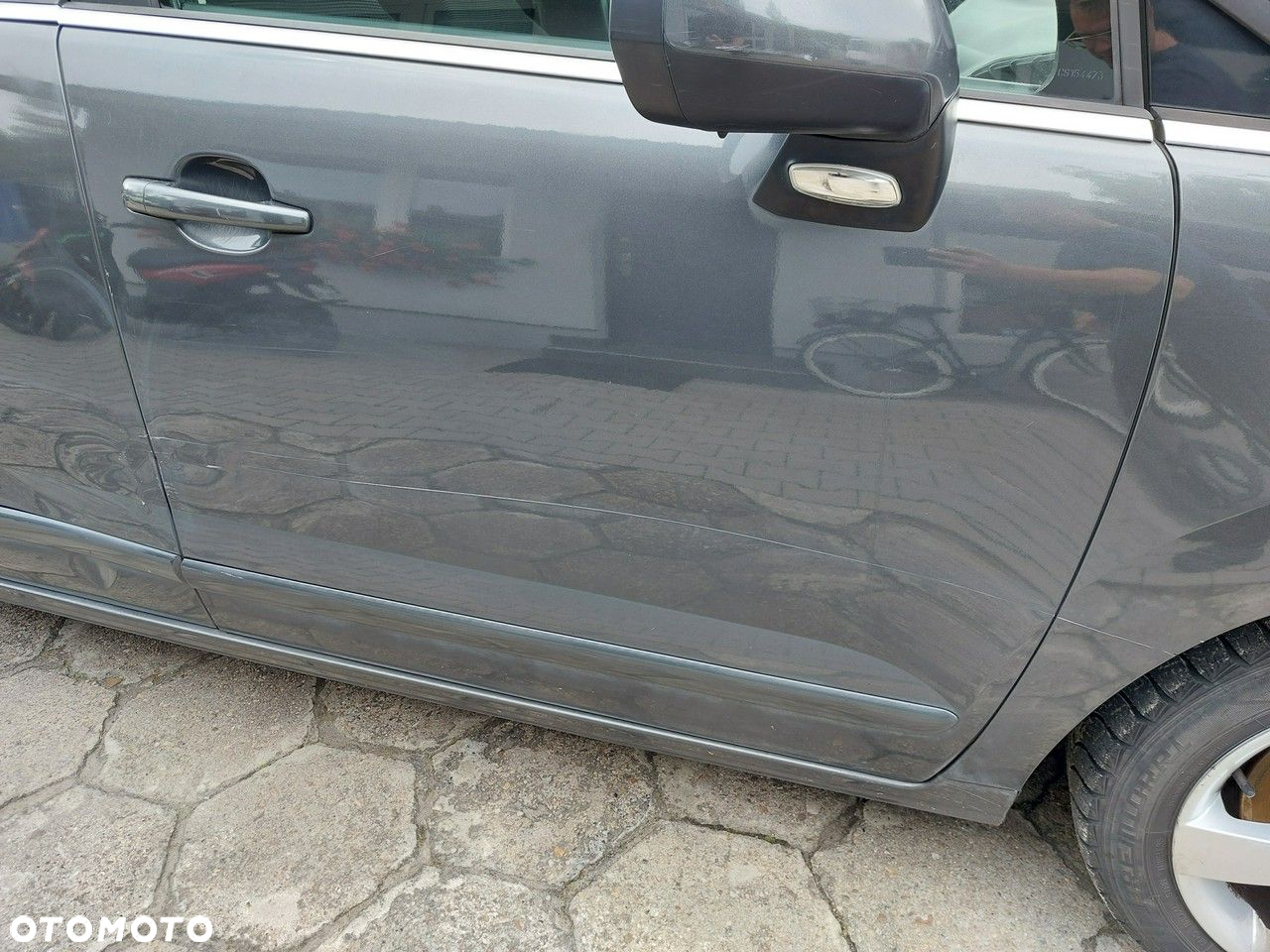 Peugeot 5008 - 8