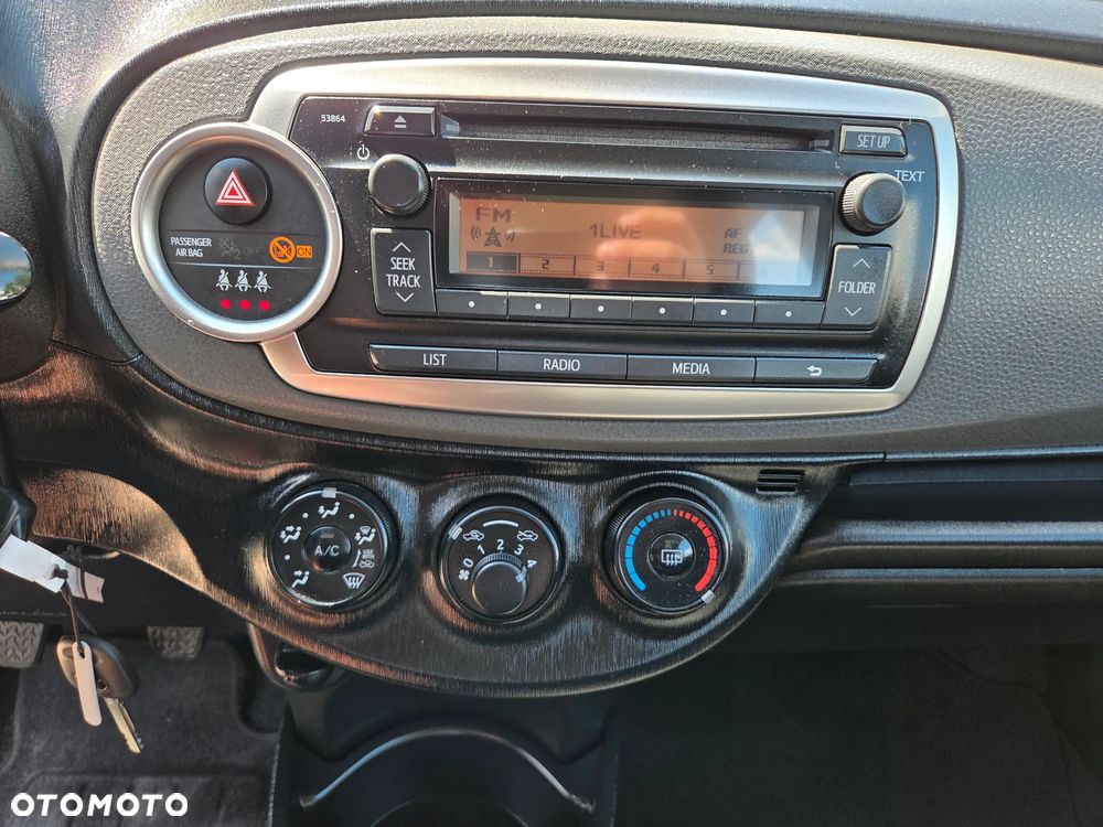 Toyota Yaris 1.0 VVT-i Cool - 26