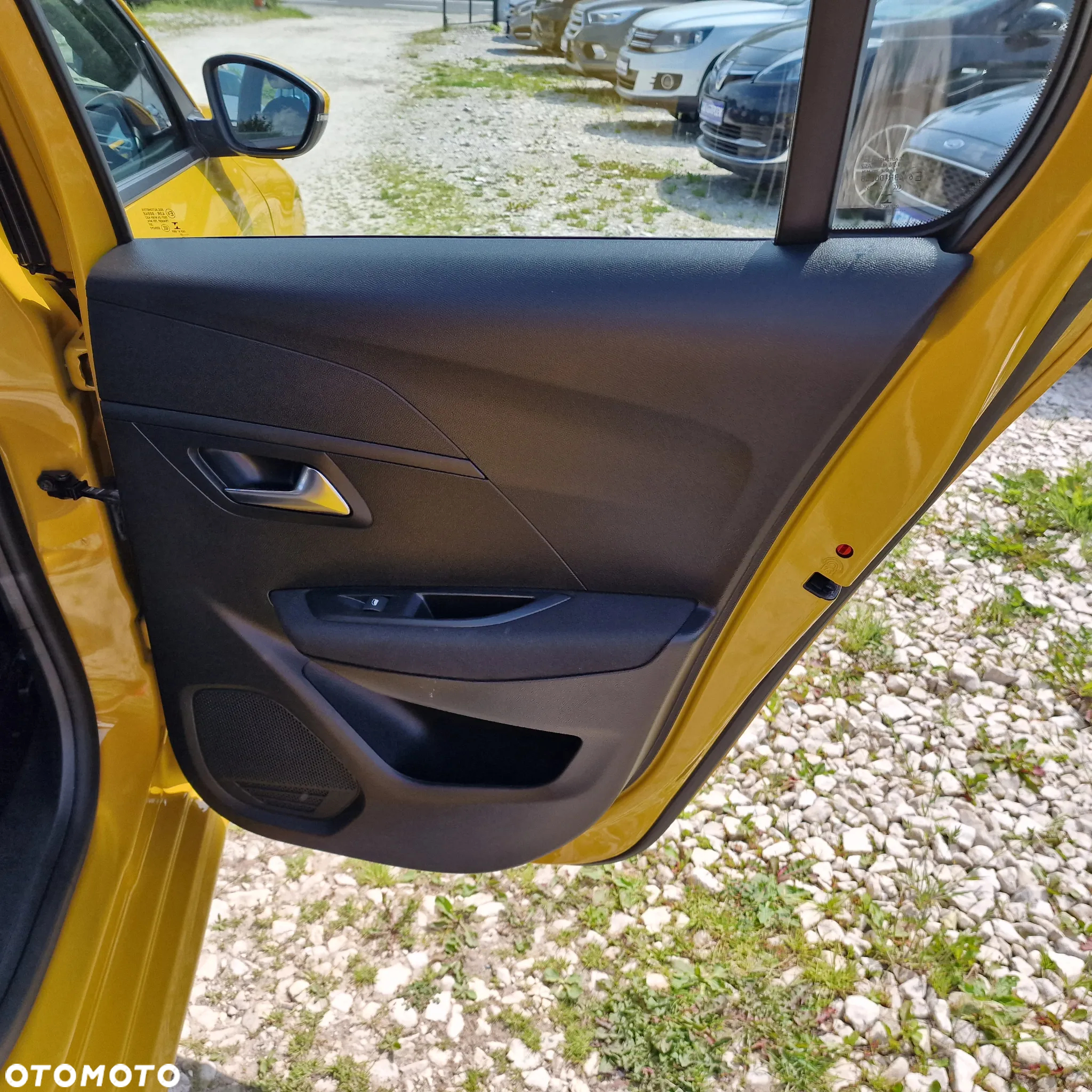 Peugeot 208 1.2 PureTech Allure S&S - 17