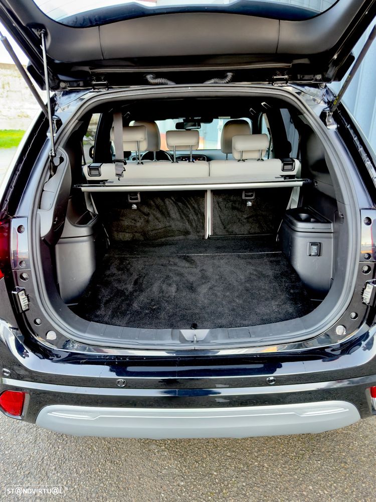 Mitsubishi Outlander - 16