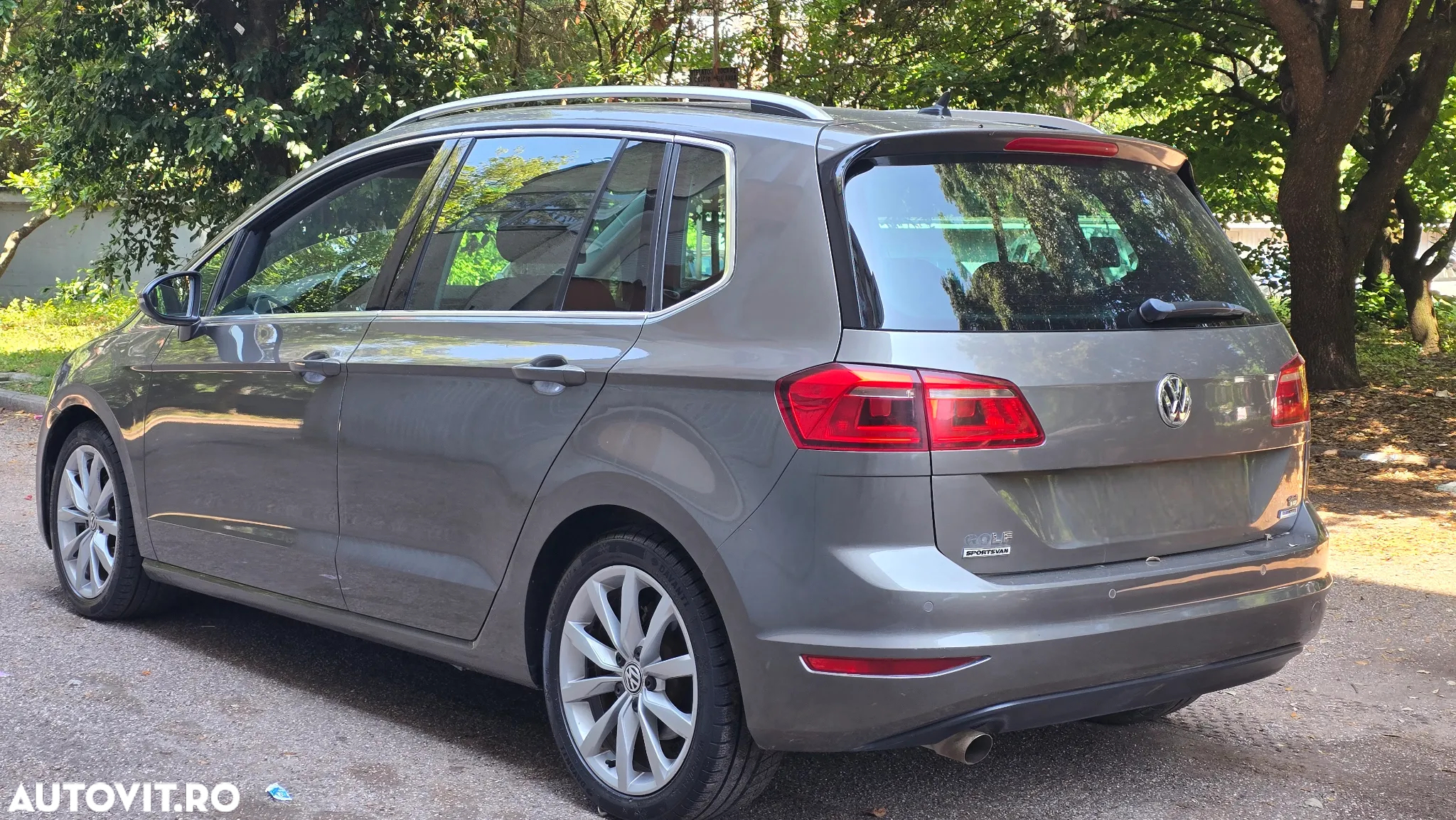 Volkswagen Golf Sportsvan 1.6 TDI BlueMotion Comfortline - 4