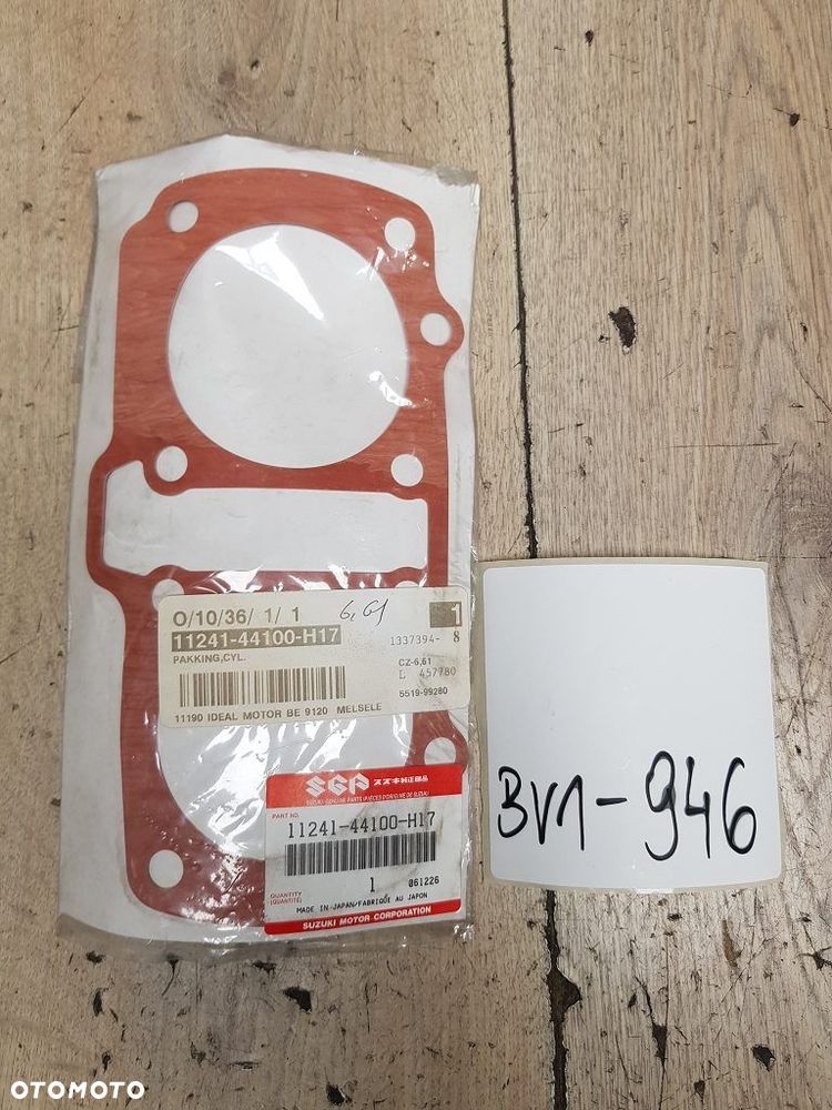 Uszczelka cylindra Suzuki GS 450L 11241-44100-H17 - 1