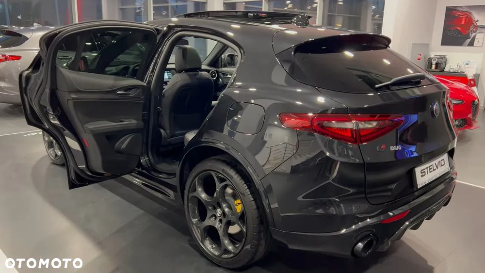 Alfa Romeo Stelvio 2.0 Turbo Veloce TI Q4 - 3