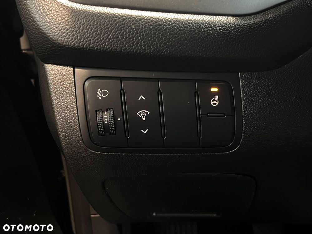 Kia Ceed - 10