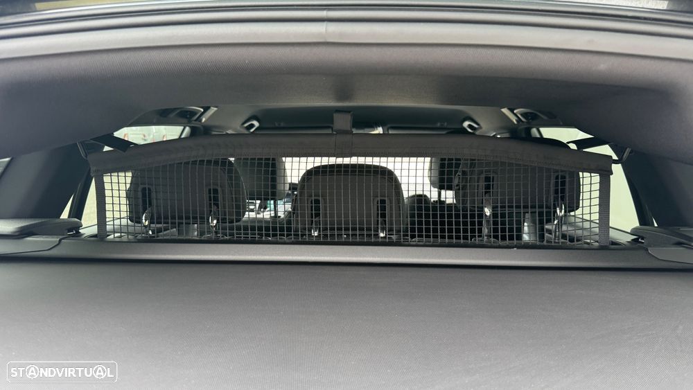 BMW 320 e Pack Desportivo M Auto - 27
