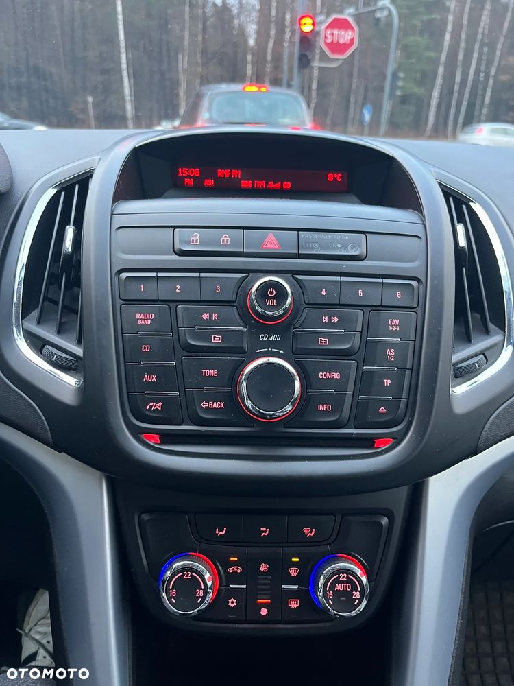 Opel Zafira - 16