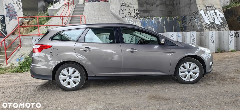 Ford Focus 1.6 Ambiente - 6