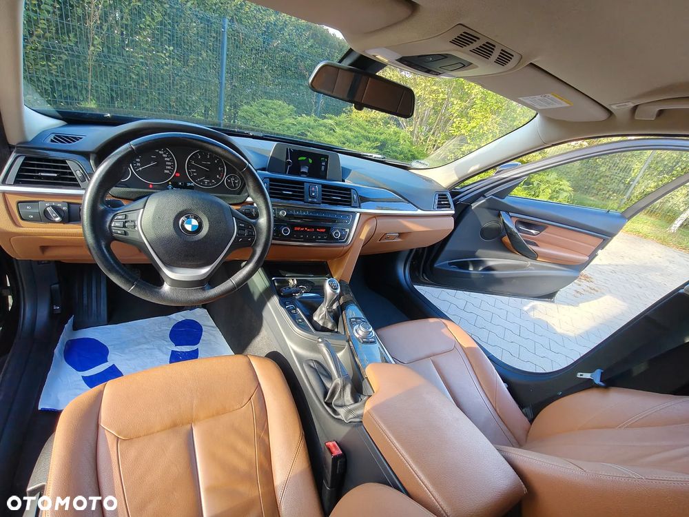 BMW Seria 3 318d Luxury Line - 27