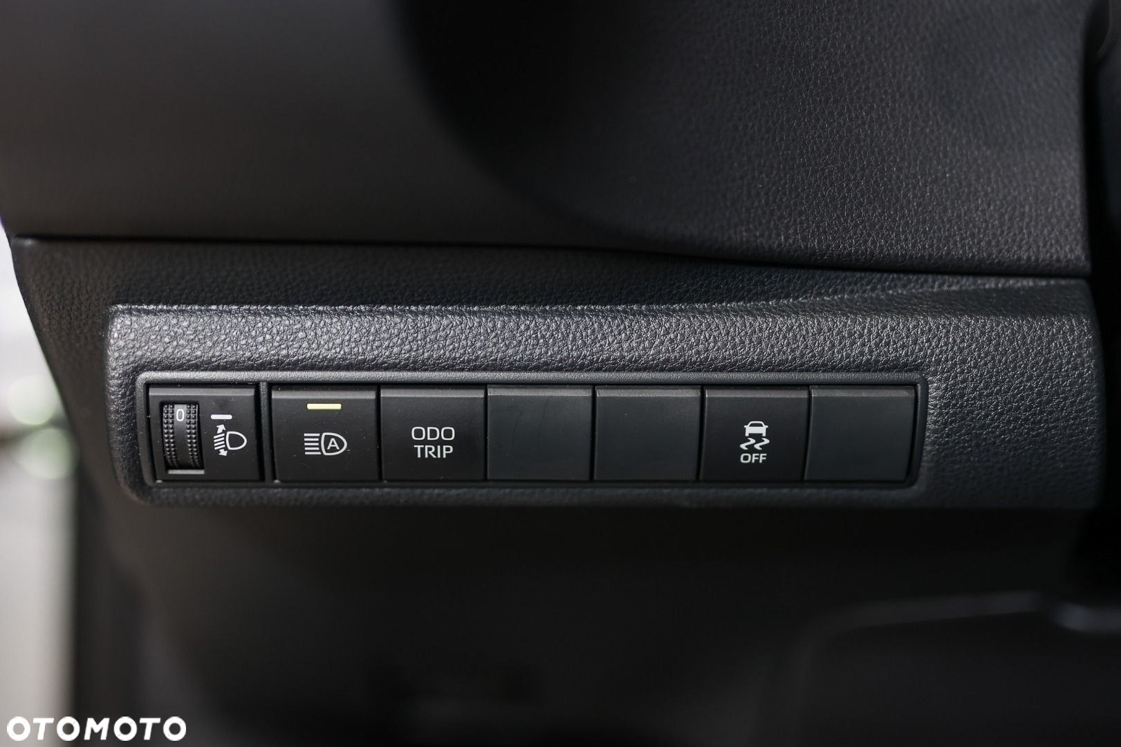 Toyota Corolla - 23