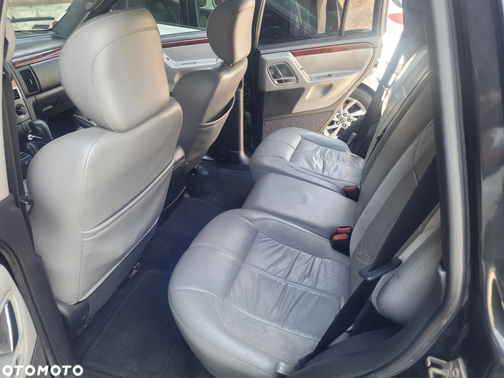 Jeep Grand Cherokee 4.7 Overland - 13