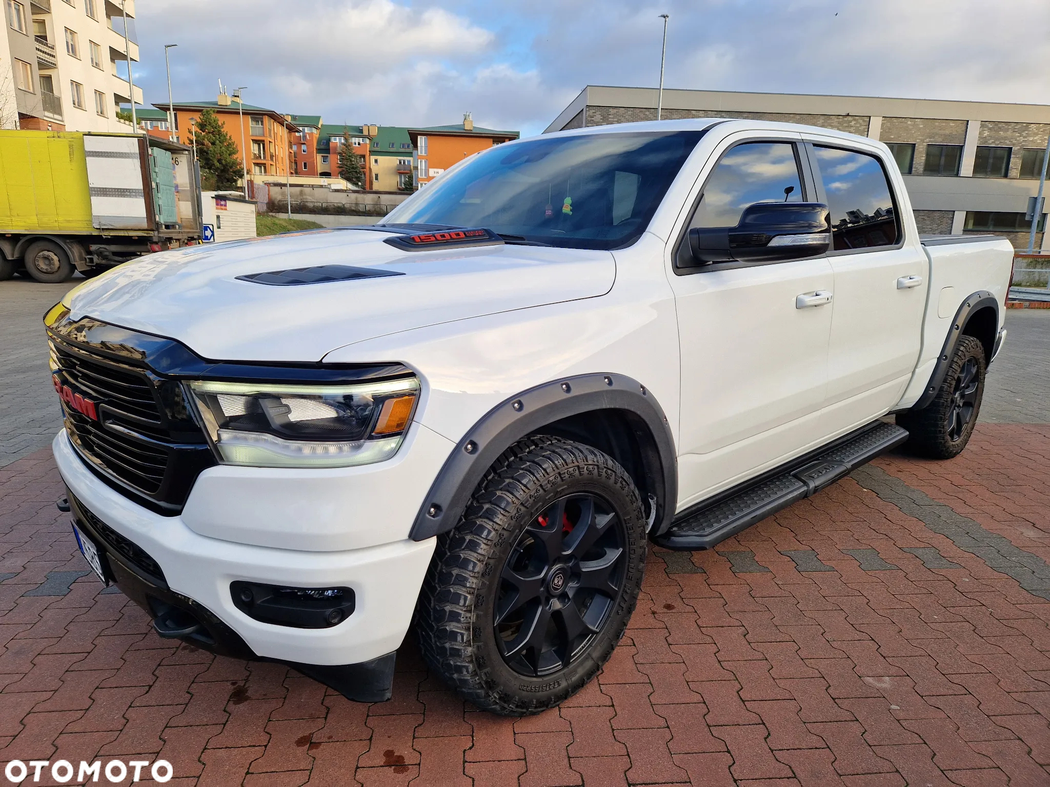 Dodge RAM 1500 5.7 4x4 - 6