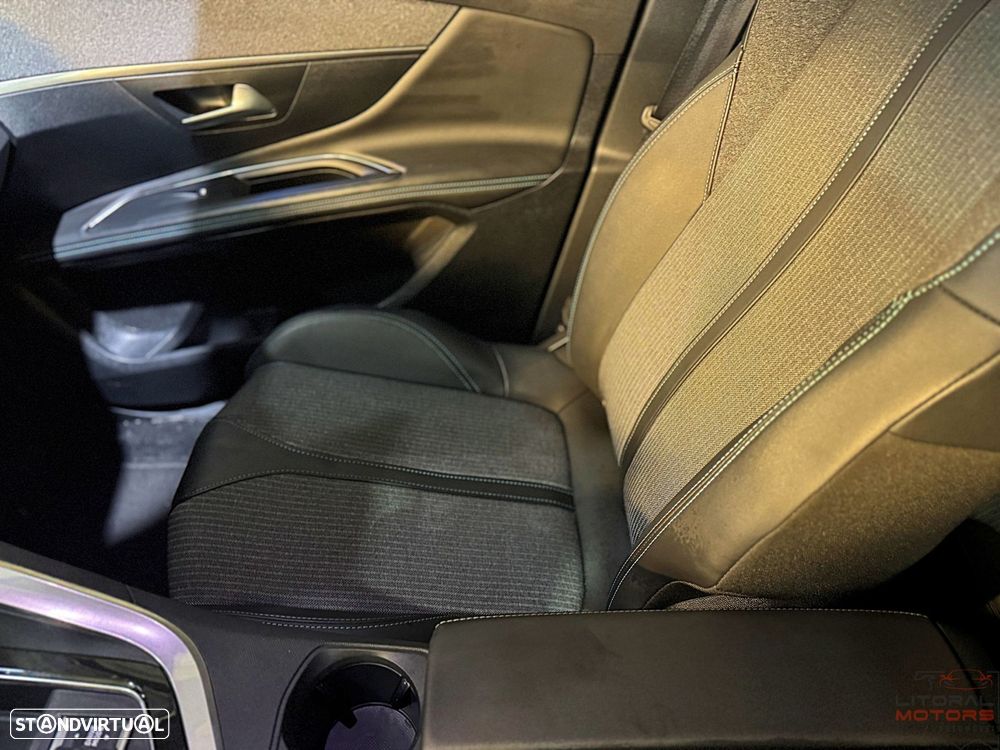 Peugeot 3008 1.5 BlueHDi Allure Pack EAT8 - 21