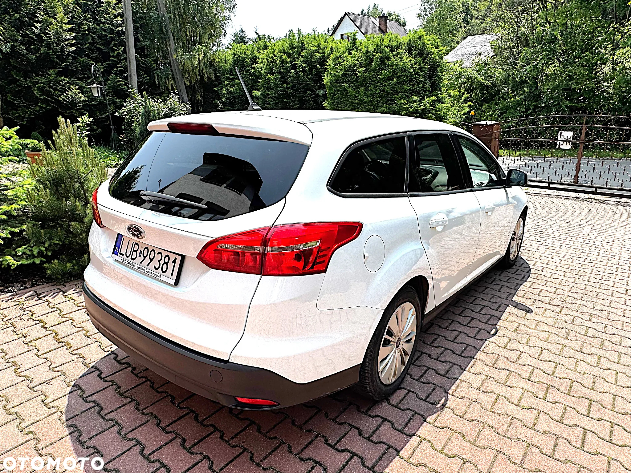 Ford Focus Turnier 1.0 EcoBoost Start-Stopp-System ACTIVE DESIGN - 6