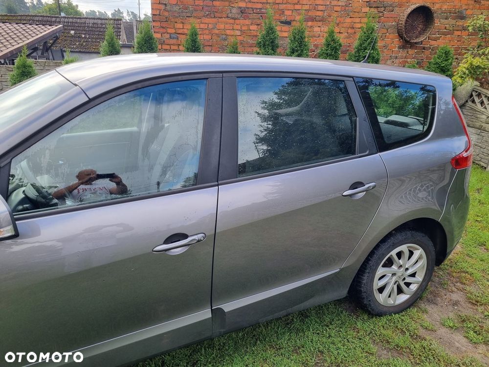 Renault Grand Scenic - 6