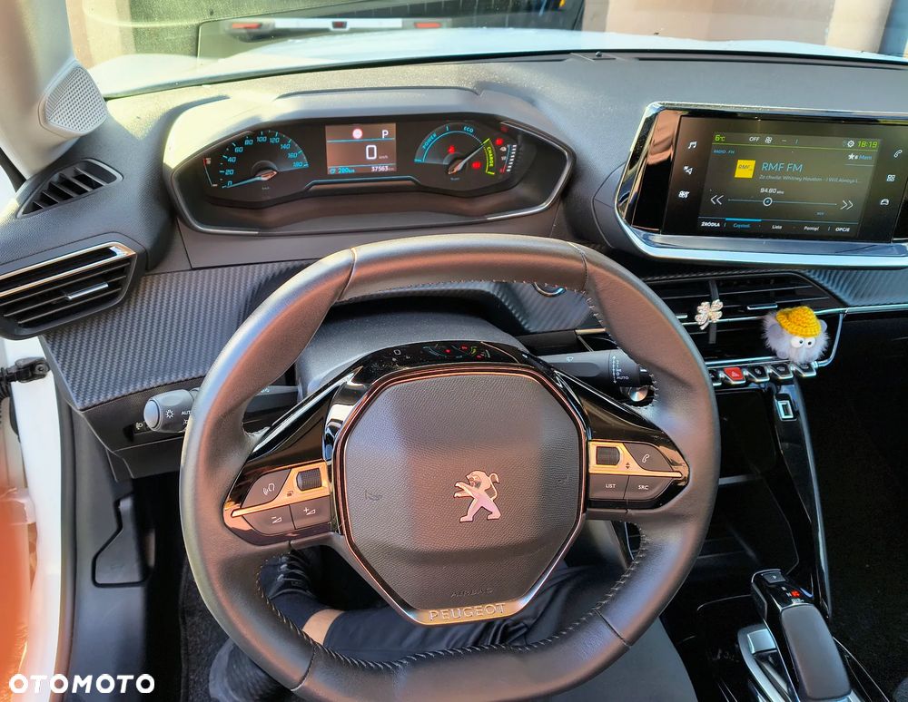 Peugeot 208 Allure - 12