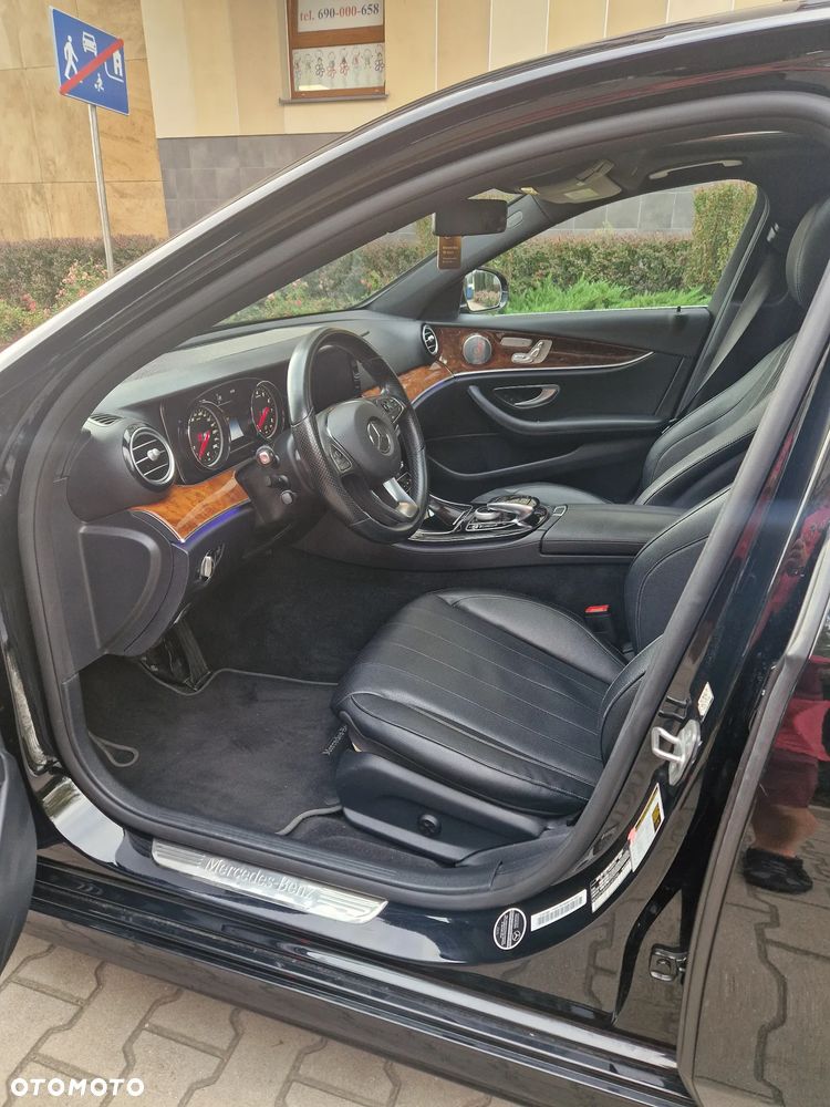 Mercedes-Benz Klasa E 300 9G-TRONIC AMG Line - 5