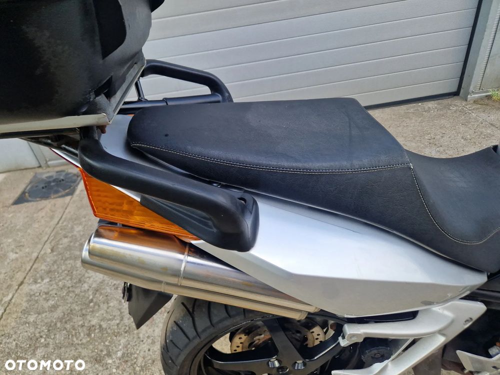 Honda VFR - 23