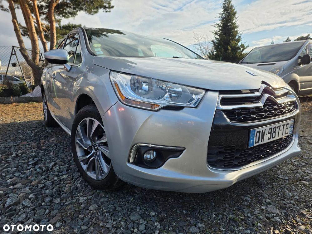 Citroën DS4 e-HDi 115 ETG6 SoChic - 3