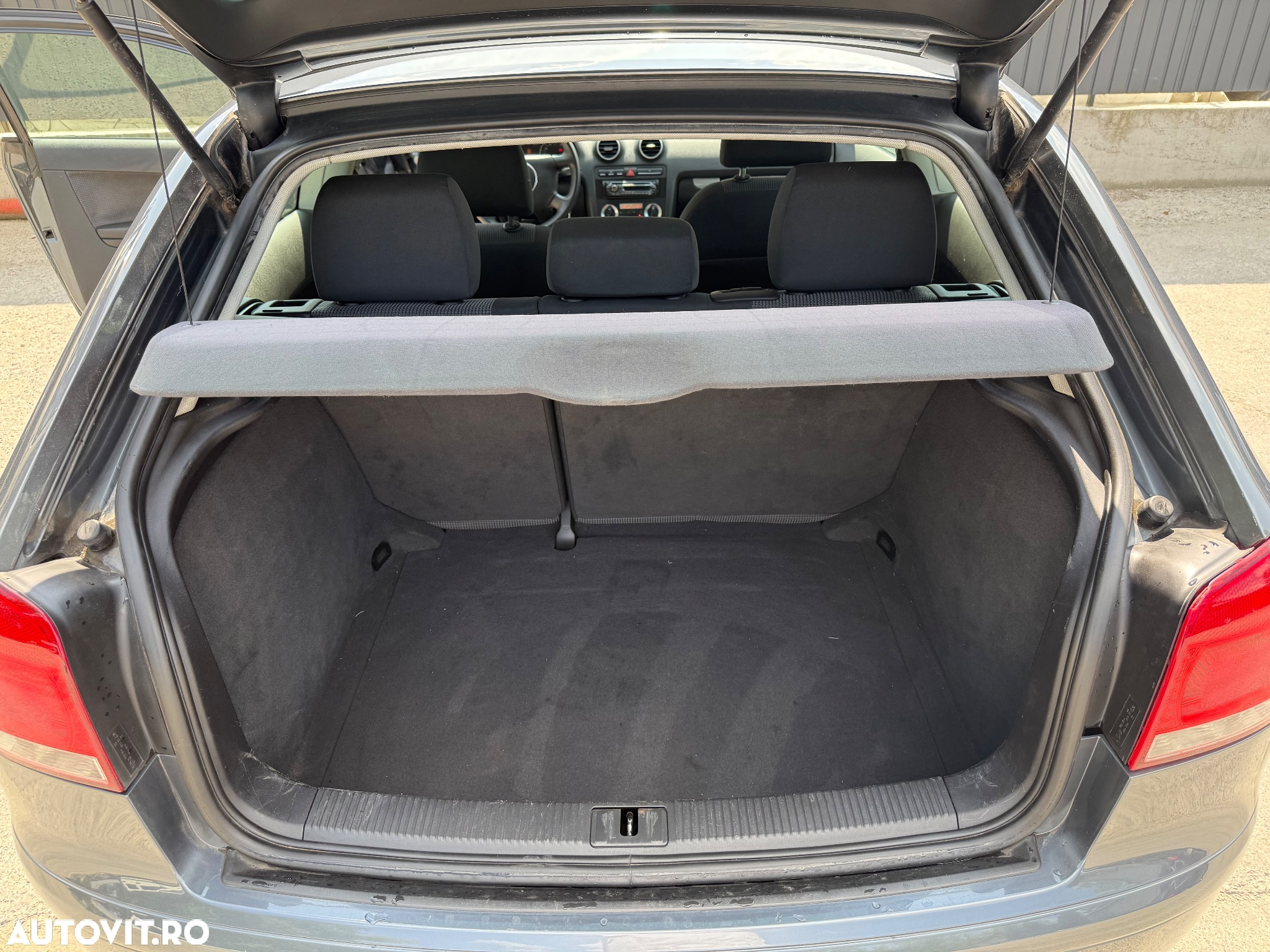 Audi A3 1.6 MPI Ambiente - 10