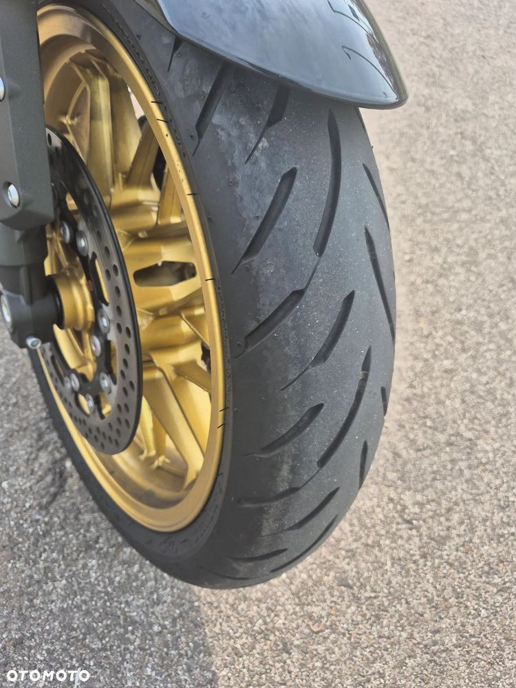 Kawasaki Z 900 RS - 17