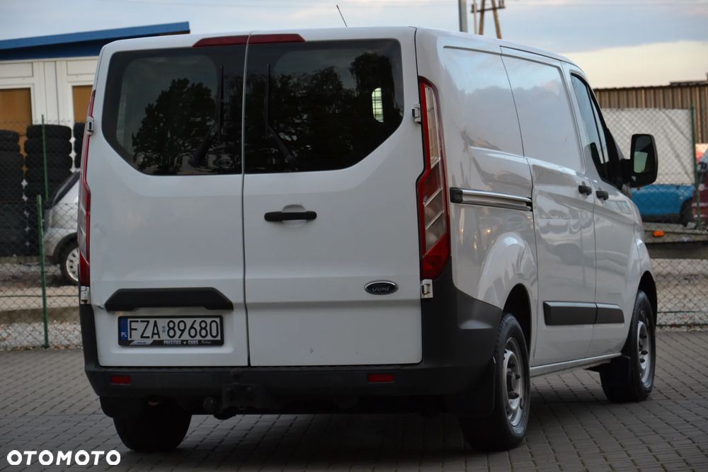 Ford Transit Custom - 11