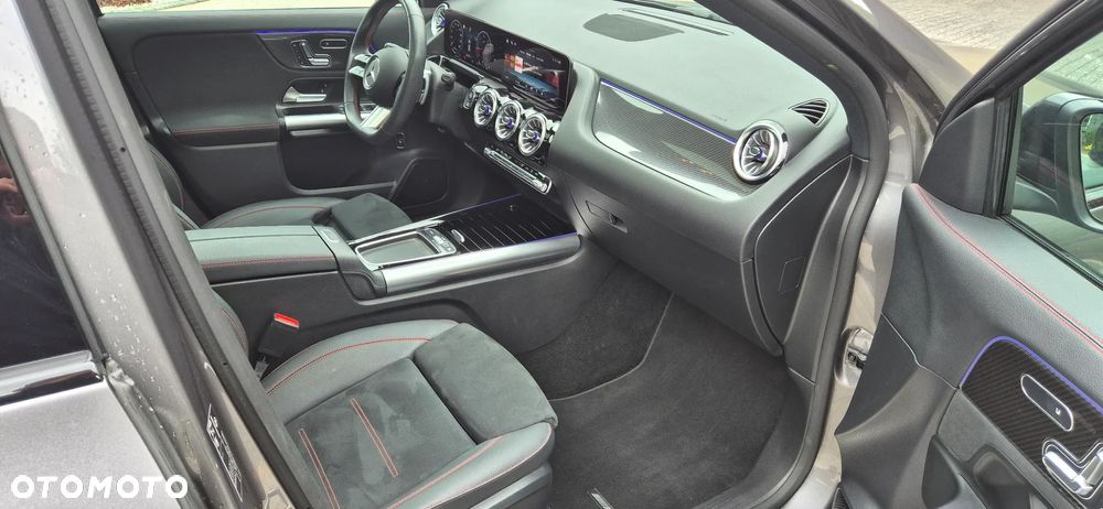 Mercedes-Benz GLA 220 d 4-Matic AMG Line - 19
