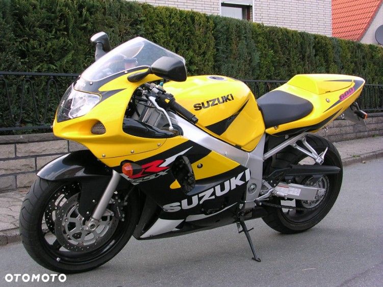 SUZUKI GSXR 600 K1 reflektor lampa czasza owiewka wypełnienie licznik błotnik kierownica lusterko manetka felga tarcza zacisk pompa zawieszenie silnik moduł regulator zbiornik siedzenie set podnóżek stelaż stopka chłodnica tłumik - 1