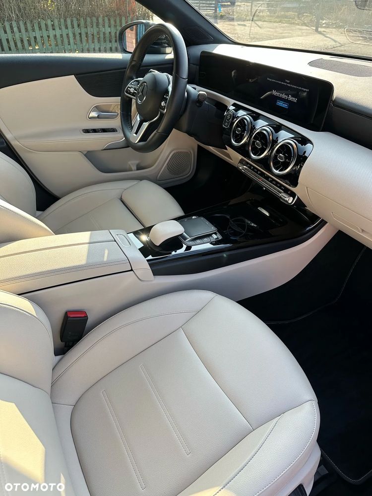 Mercedes-Benz Klasa A 180 7G-DCT - 6