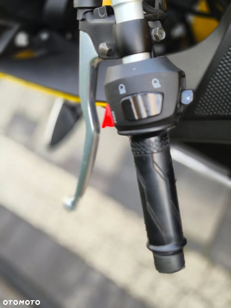 Yamaha R125 - 16