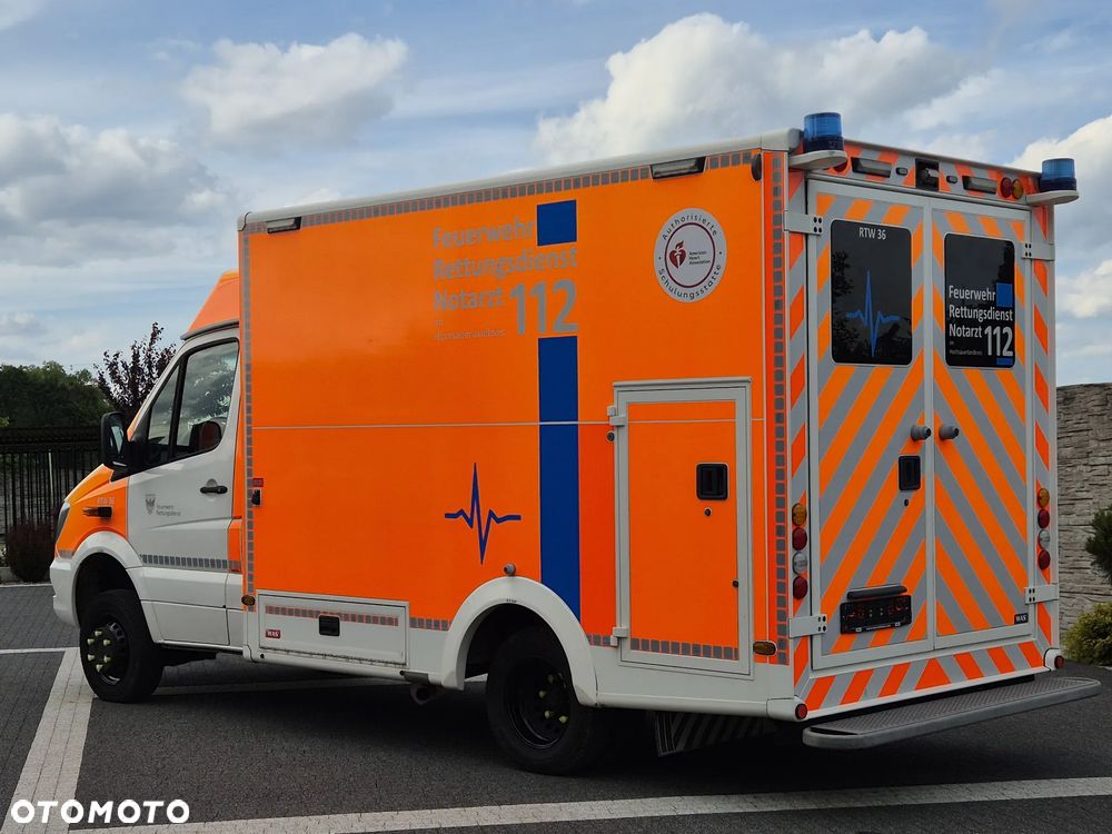 Mercedes-Benz Sprinter 4x4  519 Ambulans - 5