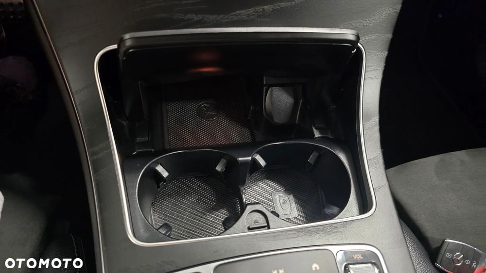 Mercedes-Benz GLC 300 d 4Matic 9G-TRONIC AMG Line Plus - 25