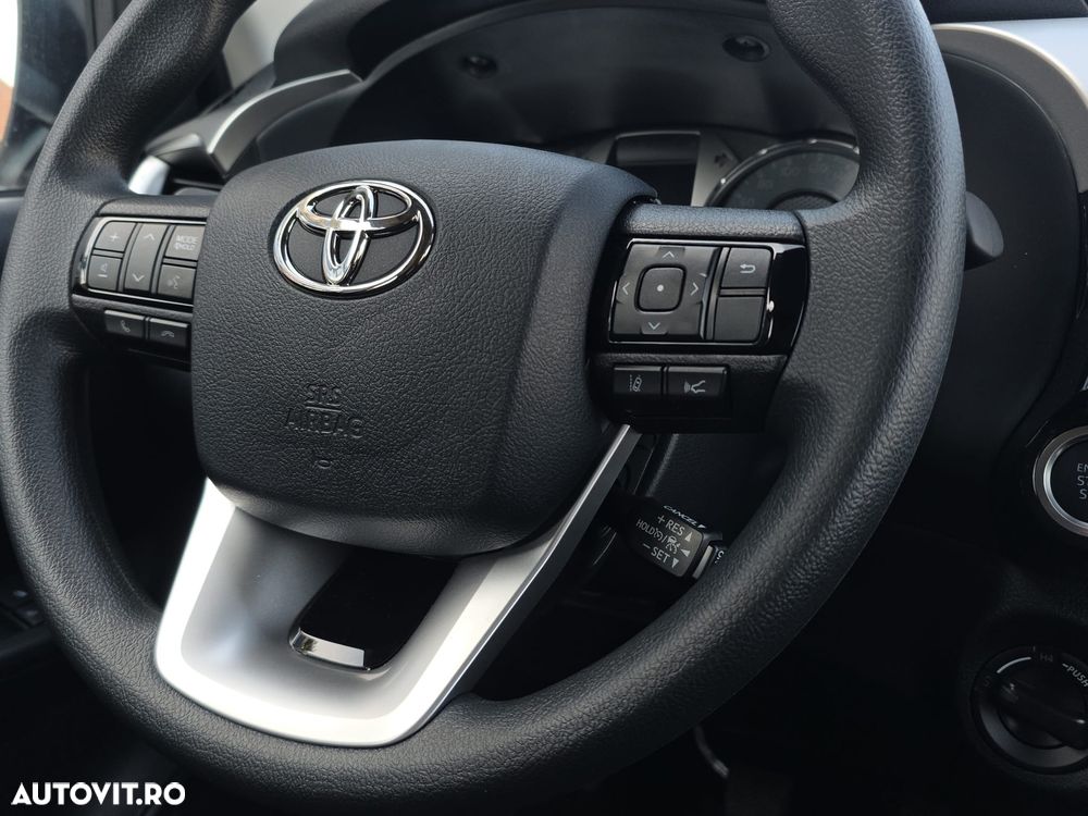 Toyota Hilux 2.8D 204CP 4x4 Double Cab MT Comfort - 10