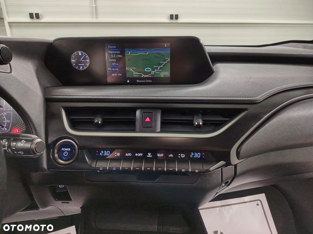 Lexus UX 250h Elegance 2WD - 34