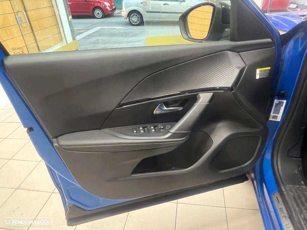 Peugeot e-2008 50 kWh GT Line - 9