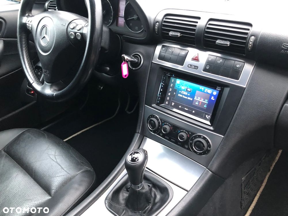 Mercedes-Benz Klasa C 200 Kompressor Avantgarde Sport Edition - 9